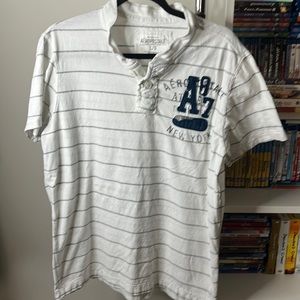 Aeropostale Large T-shirt